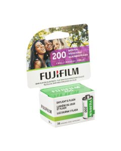 Fujifilm 200 Color Negative Film, 35mm Roll, 36 Exposures, Fine Grain, Vivid Color, 600022186